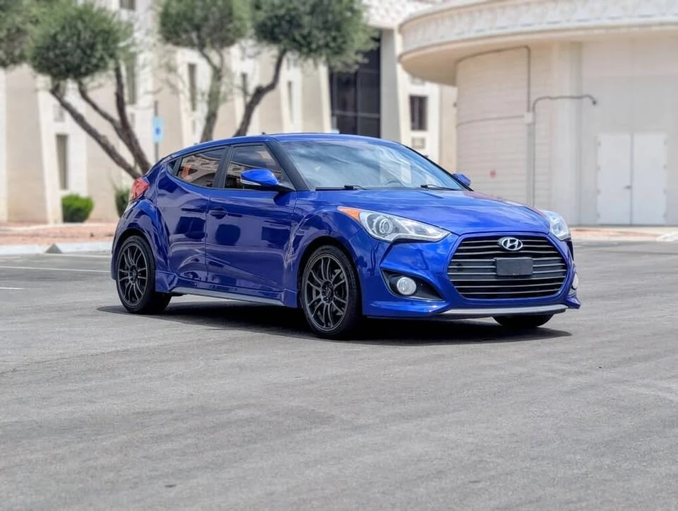 2014 Hyundai Veloster - Image 2 of 10