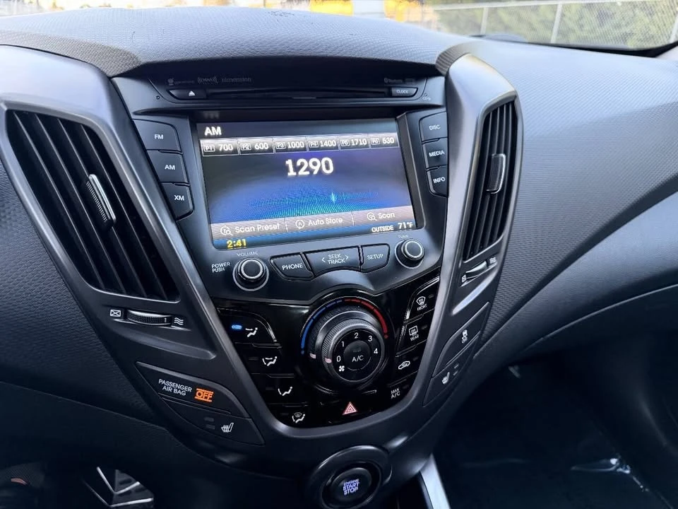 2014 Hyundai Veloster - Image 16 of 17