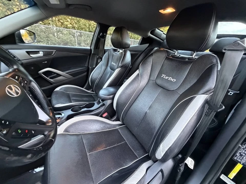 2014 Hyundai Veloster - Image 12 of 17