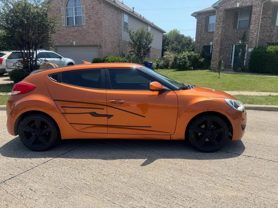 2014 Hyundai Veloster - Image 4 of 11