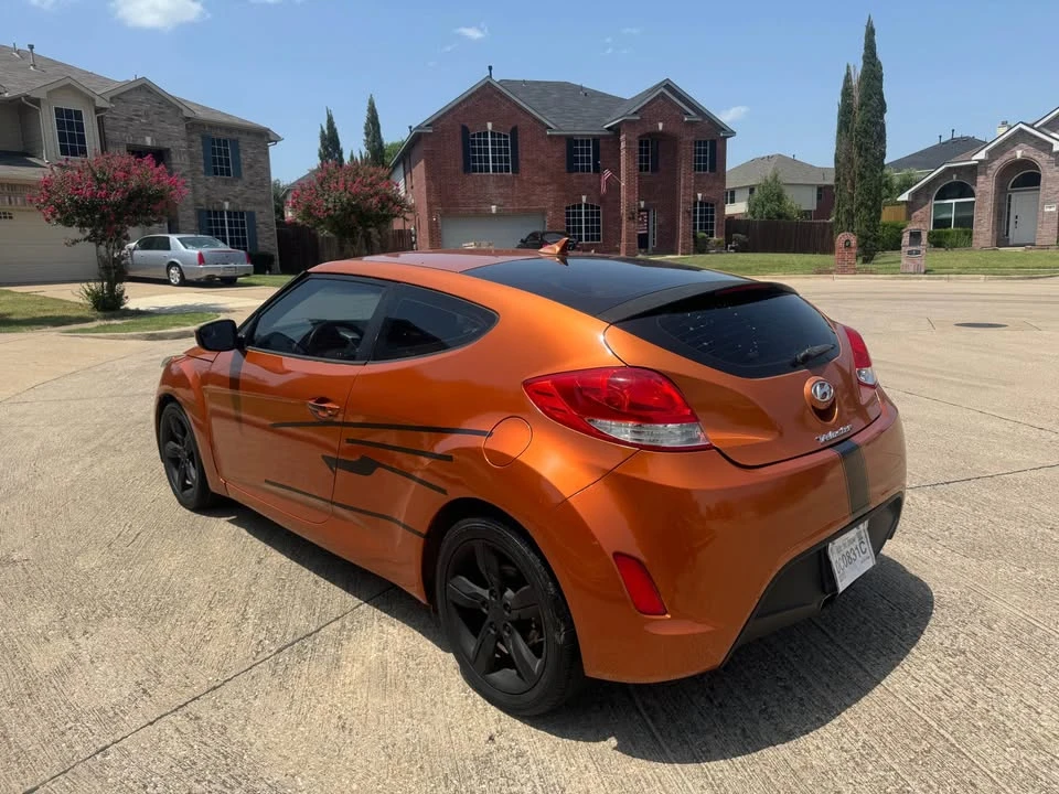 2014 Hyundai Veloster - Image 8 of 11