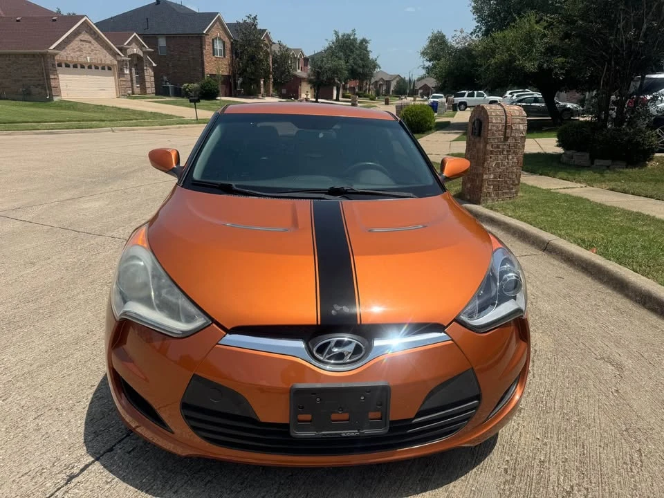 2014 Hyundai Veloster - Image 2 of 11