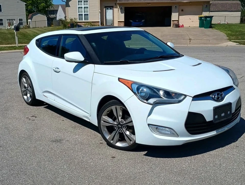2014 Hyundai Veloster - Image 4 of 10