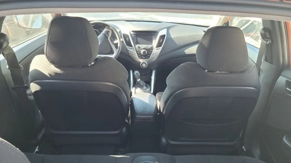 2014 Hyundai Veloster - Image 7 of 12