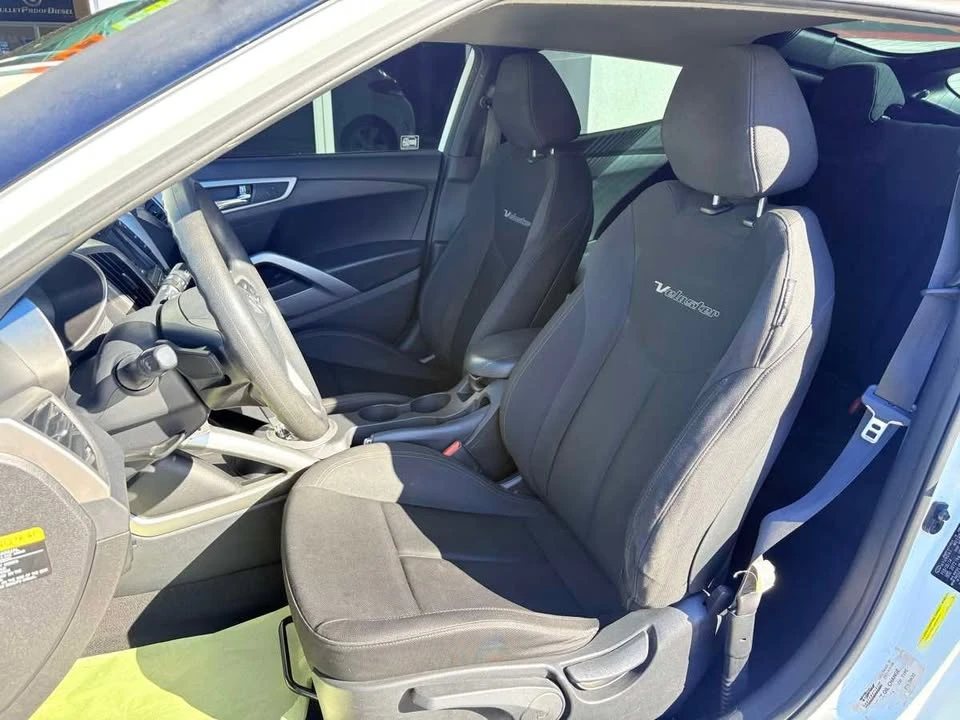 2014 Hyundai Veloster - Image 7 of 14