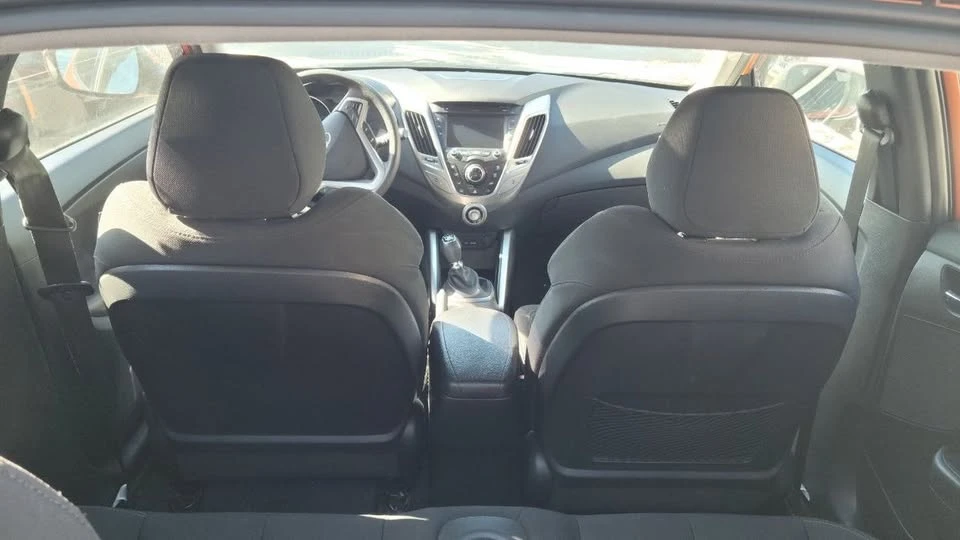 2014 Hyundai Veloster - Image 6 of 11