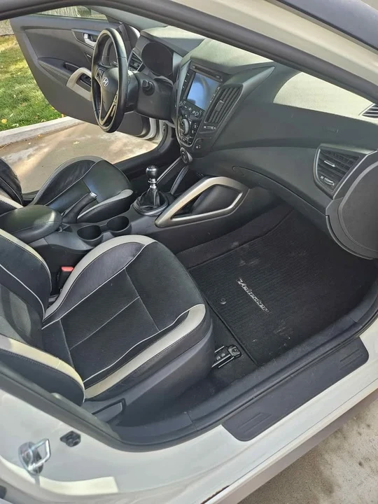 2014 Hyundai Veloster - Image 9 of 9