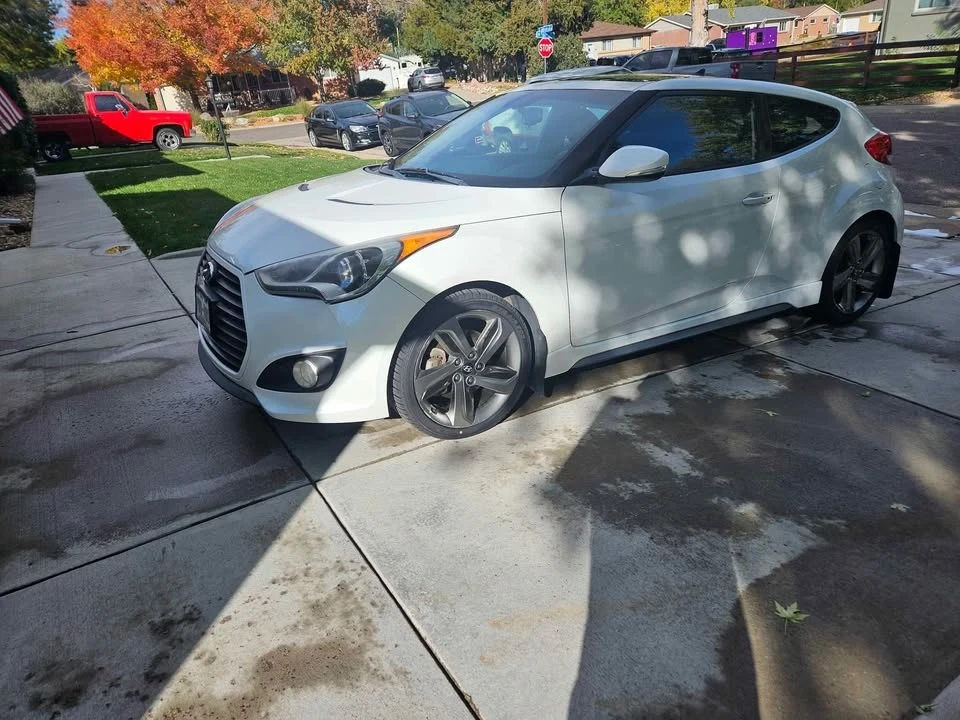 2014 Hyundai Veloster - Image 2 of 9