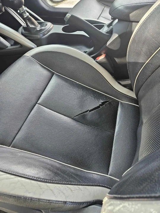 2014 Hyundai Veloster - Image 8 of 9