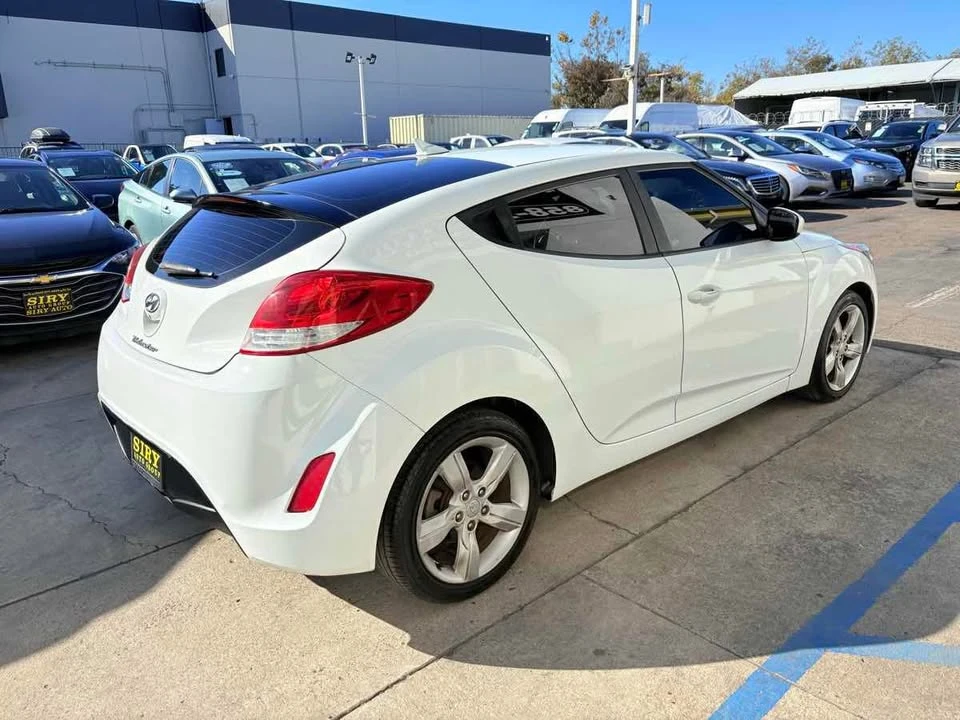 2014 Hyundai Veloster - Image 4 of 14