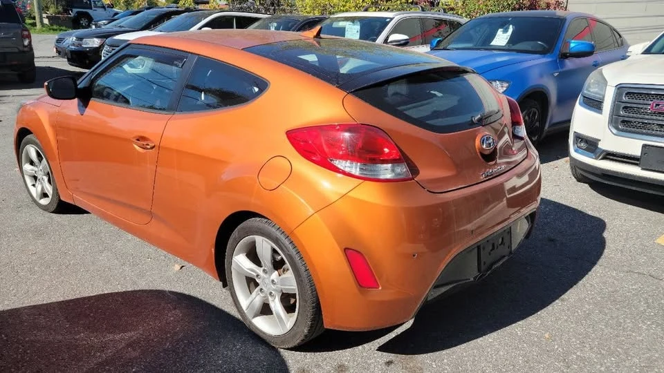 2014 Hyundai Veloster - Image 4 of 11