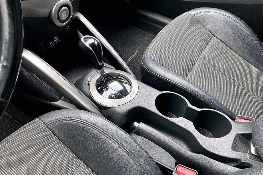 2014 Hyundai Veloster - Image 10 of 13