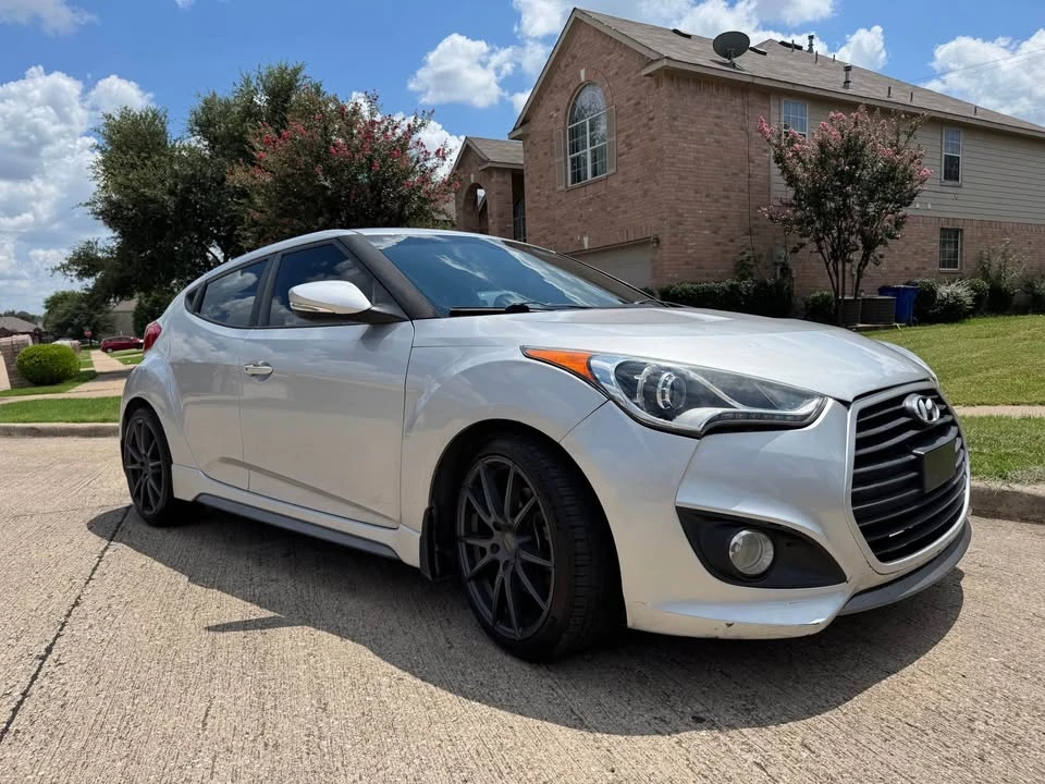 2014 Hyundai Veloster - Image 2 of 12