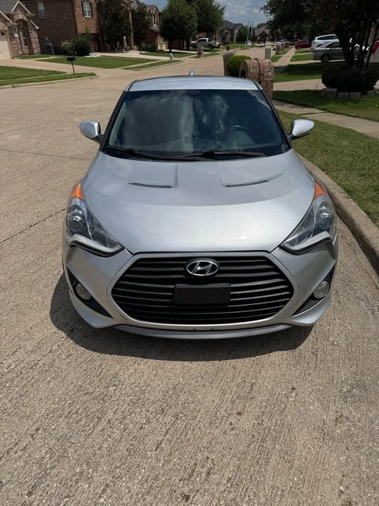 2014 Hyundai Veloster - Image 2 of 11