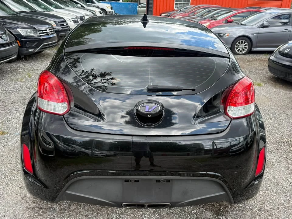 2014 Hyundai Veloster - Image 2 of 9