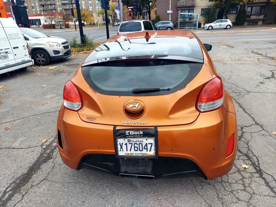 2014 Hyundai Veloster - Image 18 of 19