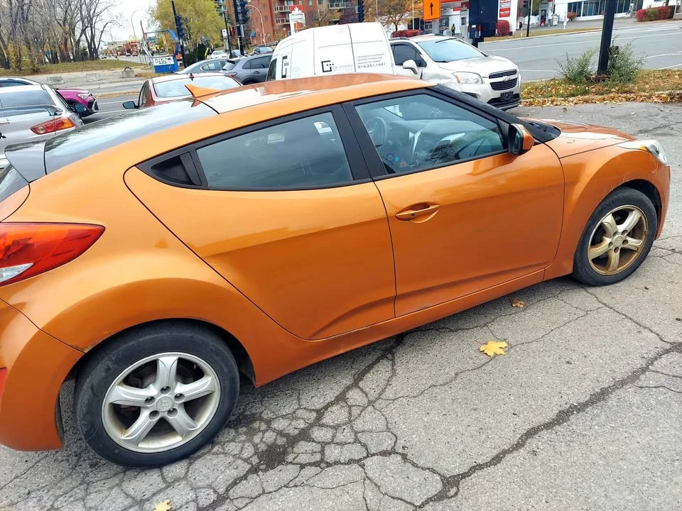 2014 Hyundai Veloster - Image 17 of 19
