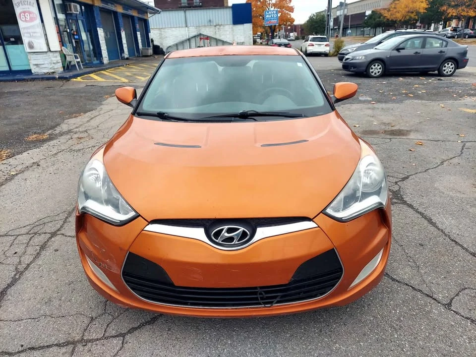 2014 Hyundai Veloster - Image 11 of 19