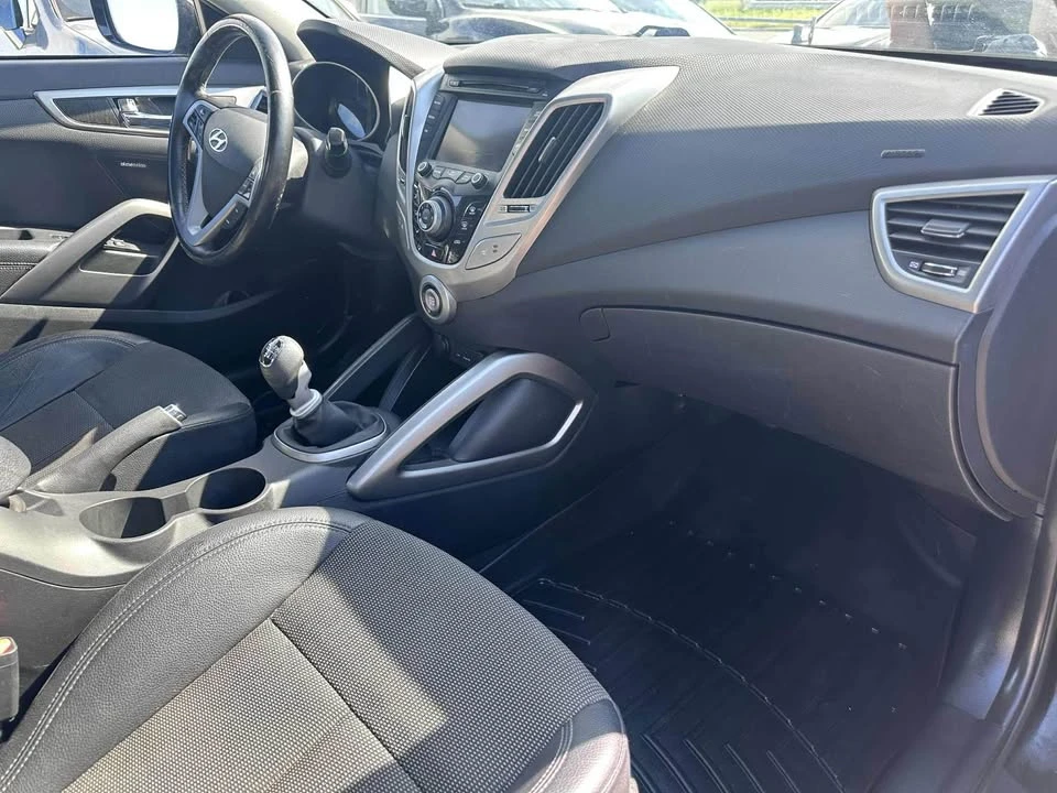 2014 Hyundai Veloster - Image 12 of 13