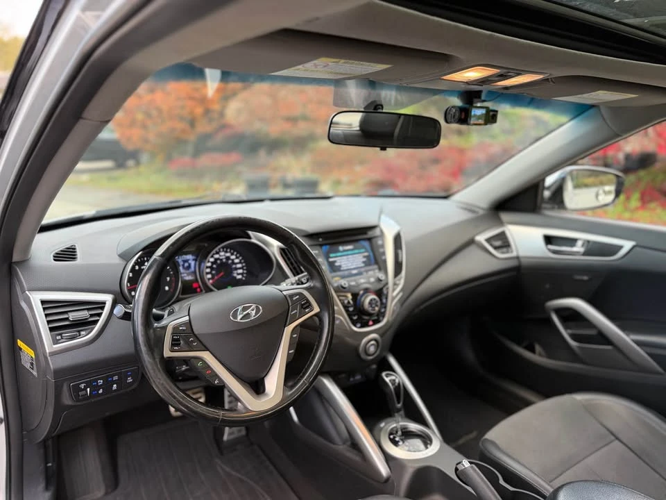 2014 Hyundai Veloster - Image 12 of 18
