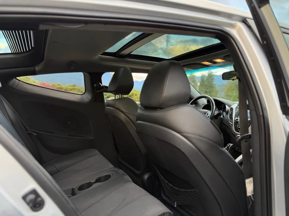 2014 Hyundai Veloster - Image 15 of 18