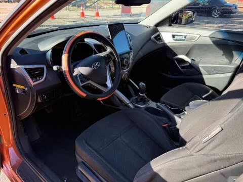 2014 Hyundai Veloster - Image 12 of 16