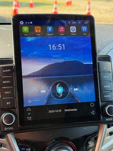 2014 Hyundai Veloster - Image 14 of 16