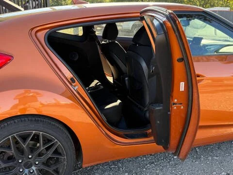 2014 Hyundai Veloster - Image 10 of 16