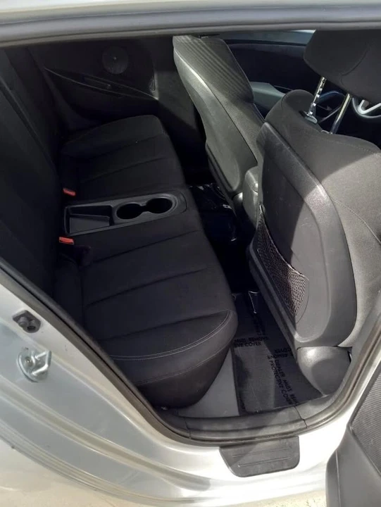 2014 Hyundai Veloster - Image 16 of 18