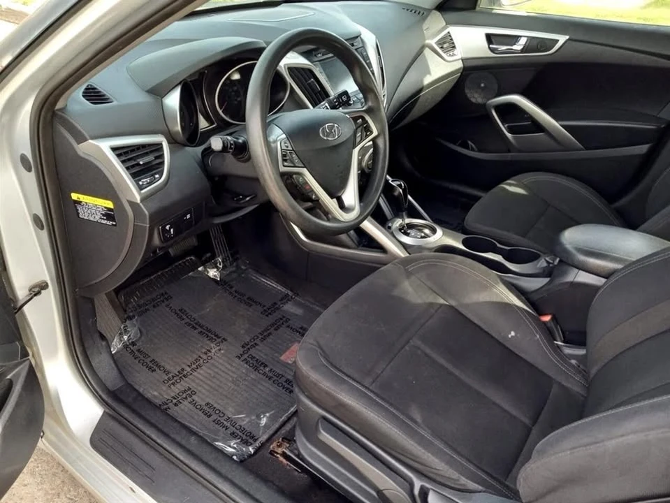 2014 Hyundai Veloster - Image 9 of 18