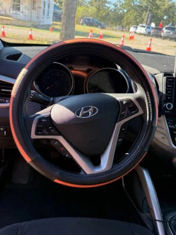 2014 Hyundai Veloster - Image 13 of 16