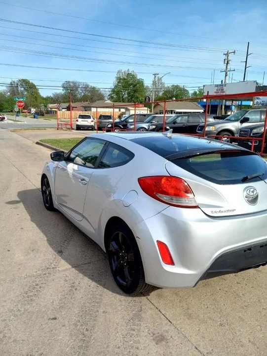 2014 Hyundai Veloster - Image 7 of 18