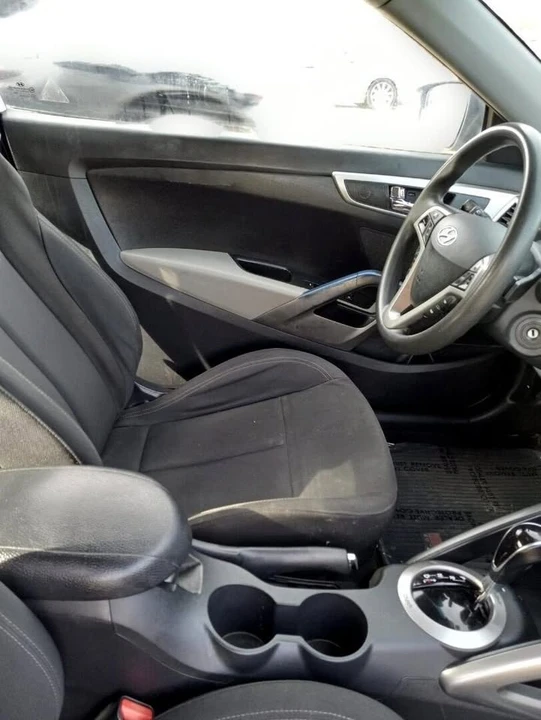 2014 Hyundai Veloster - Image 8 of 18