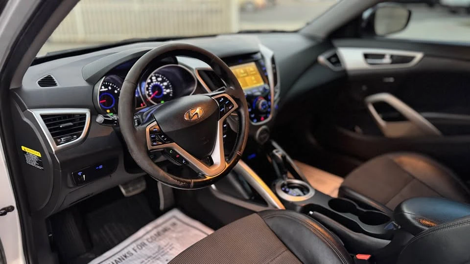 2014 Hyundai Veloster - Image 5 of 11