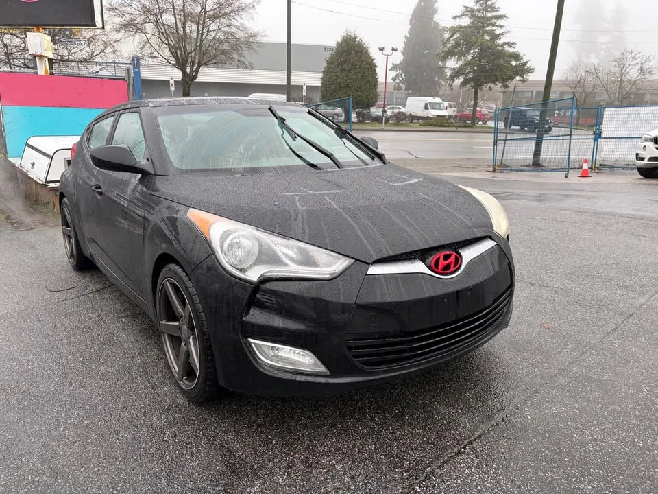 2014 Hyundai Veloster - Image 2 of 7