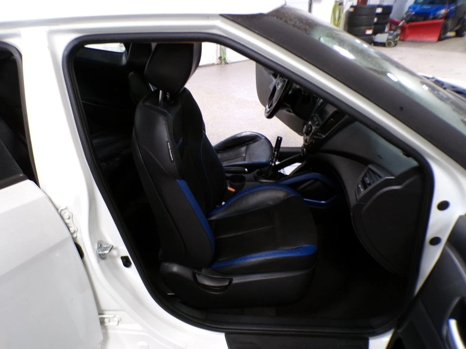 2014 Hyundai Veloster - Image 13 of 16