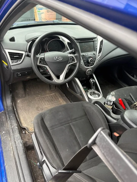 2014 Hyundai Veloster - Image 8 of 9