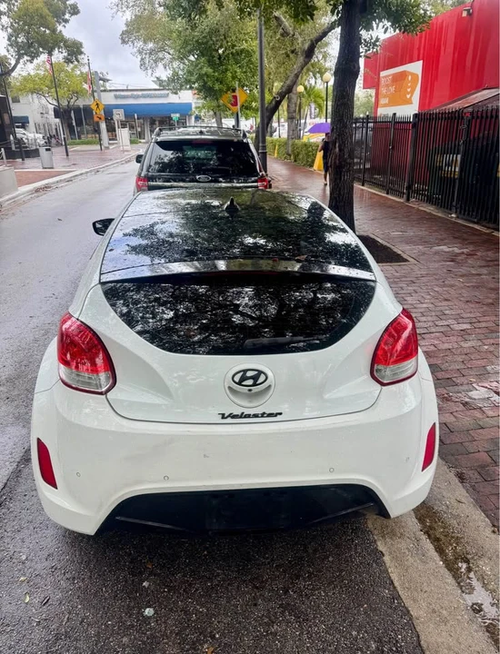 2014 Hyundai Veloster - Image 3 of 3