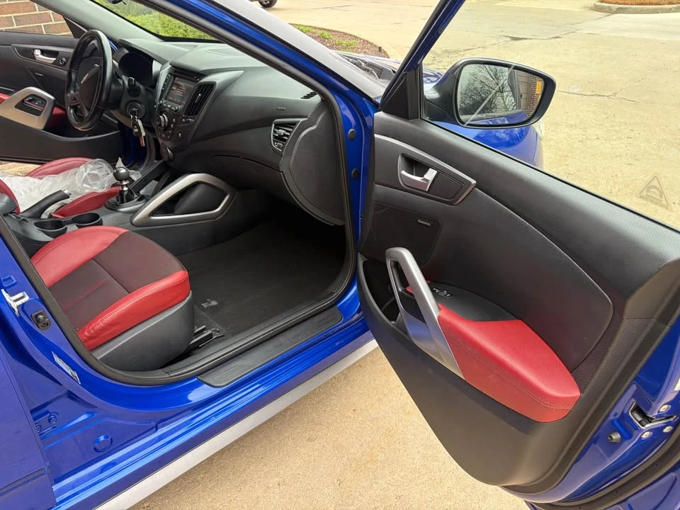 2014 Hyundai Veloster - Image 11 of 14