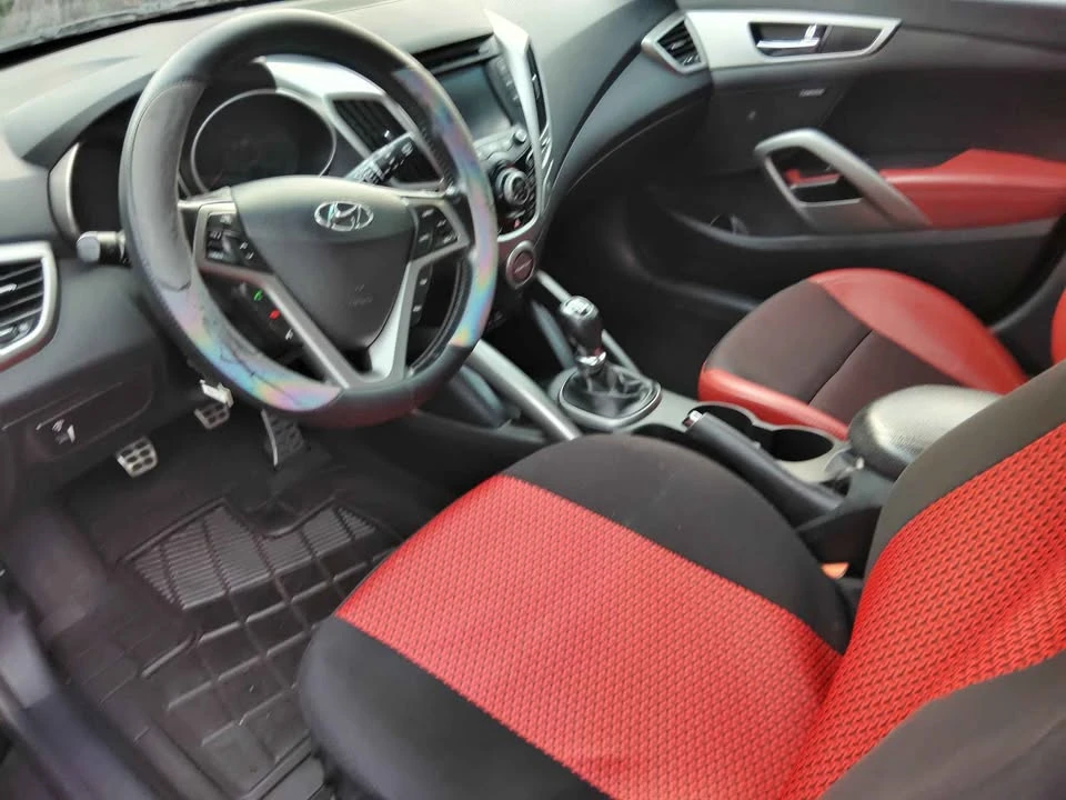 2014 Hyundai Veloster - Image 8 of 9