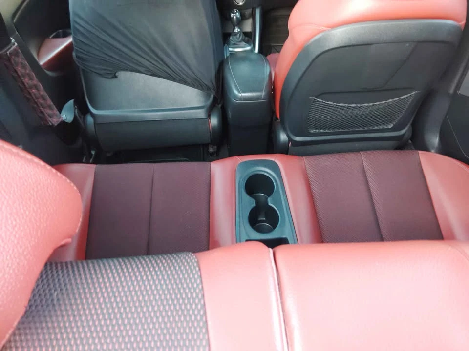 2014 Hyundai Veloster - Image 2 of 9