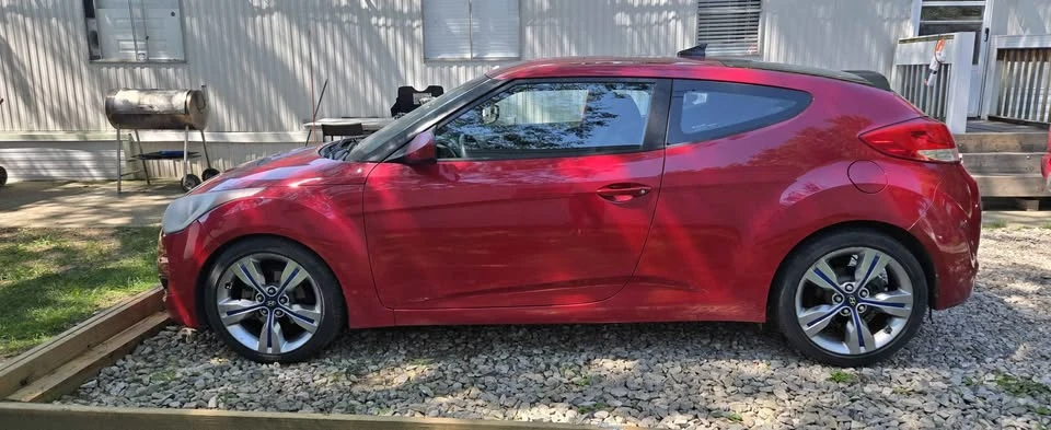 2014 Hyundai Veloster - Image 2 of 20