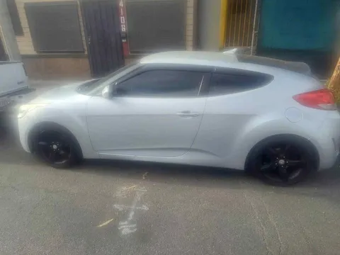 2014 Hyundai Veloster 2.0 Coupe 3D
