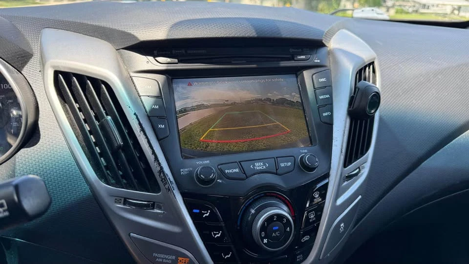 2014 Hyundai Veloster - Image 14 of 15