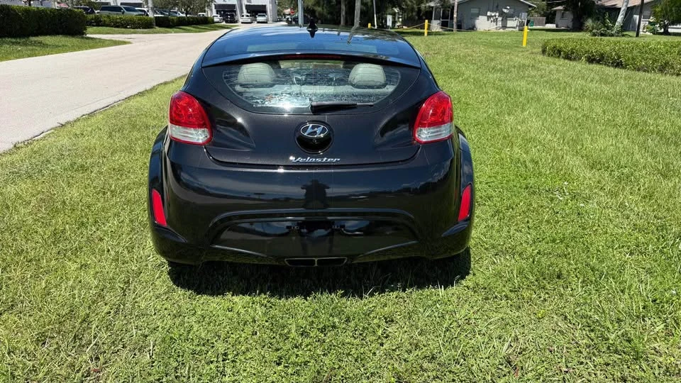 2014 Hyundai Veloster - Image 6 of 15