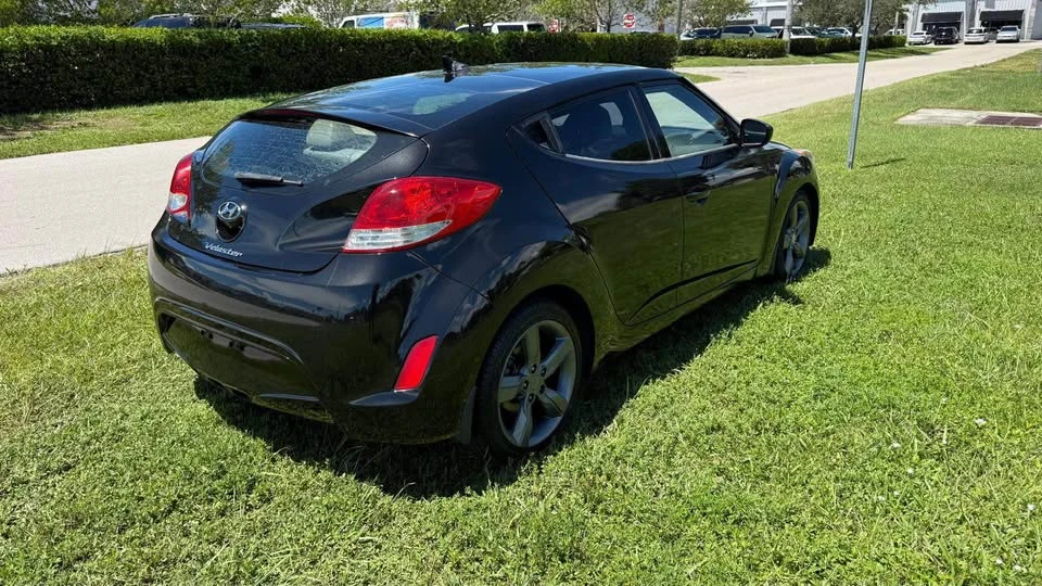 2014 Hyundai Veloster - Image 5 of 15
