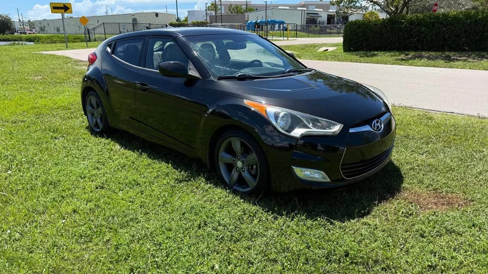 2014 Hyundai Veloster - Image 3 of 15