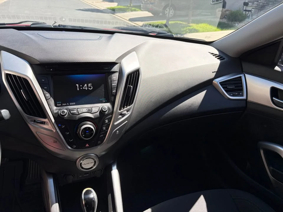 2014 Hyundai Veloster - Image 10 of 20
