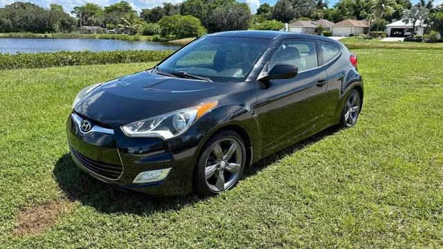 2014 Hyundai Veloster 2.0 Coupe 3D
