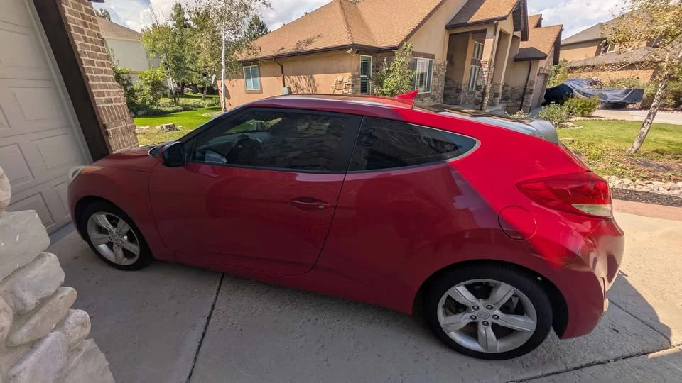 2014 Hyundai Veloster - Image 2 of 9